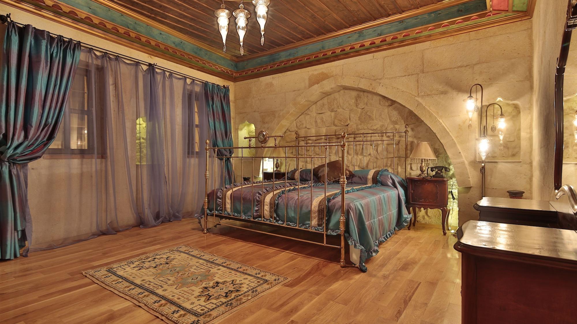 Golden Cave Suites Урґюп Екстер'єр фото
