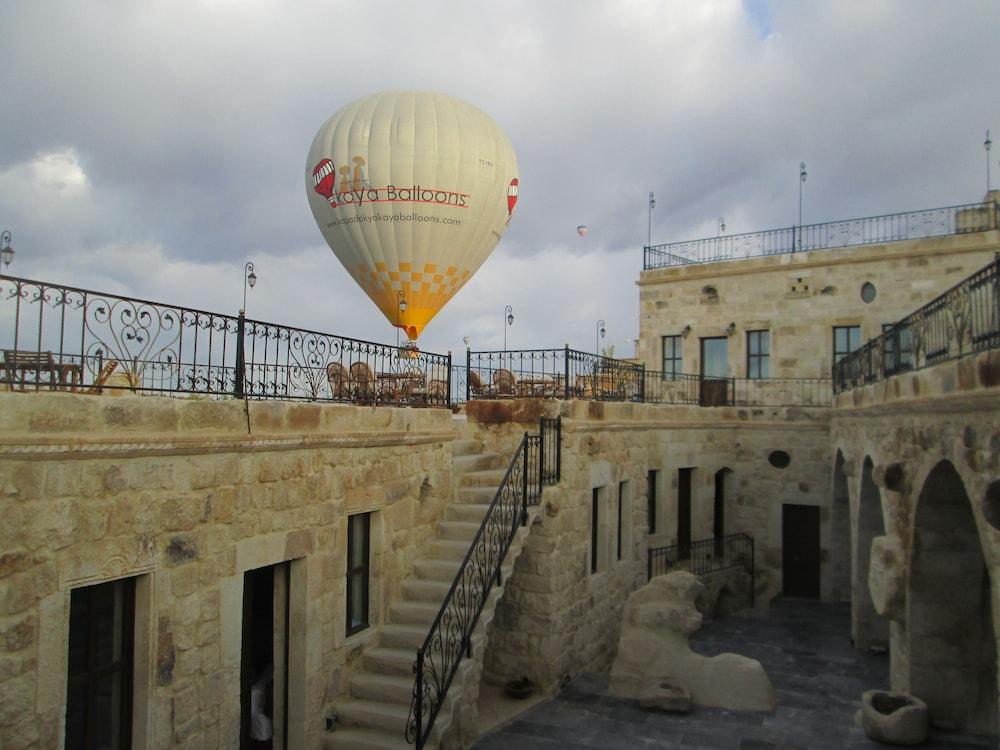 Golden Cave Suites Урґюп Екстер'єр фото